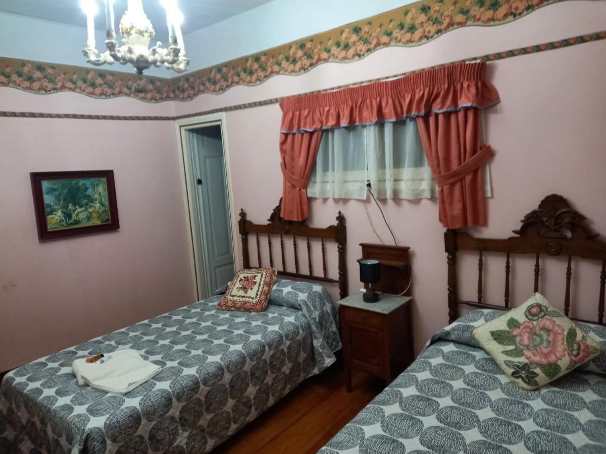 El Bordon De La Casa Batallon Sarria Kültér fotó