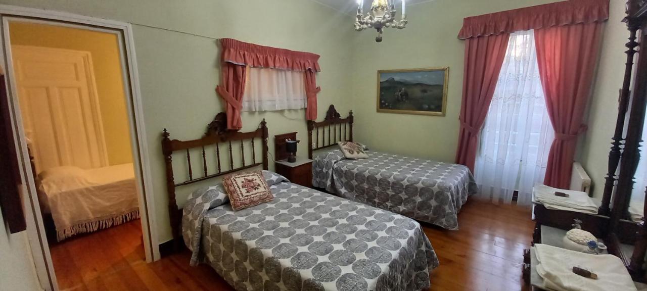 El Bordon De La Casa Batallon Sarria Kültér fotó